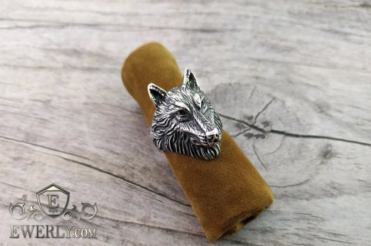 Men's ring of  silver with a wolf to buy 141005WV