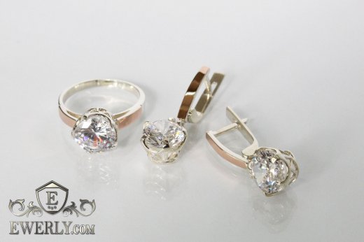 Купить комплект для женщины (серебряное кольцо и серьги с белыми камнями)